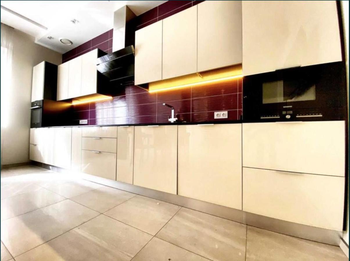 2-Bedroom Most City Center Area Apartment Dniepropietrowsk Zewnętrze zdjęcie