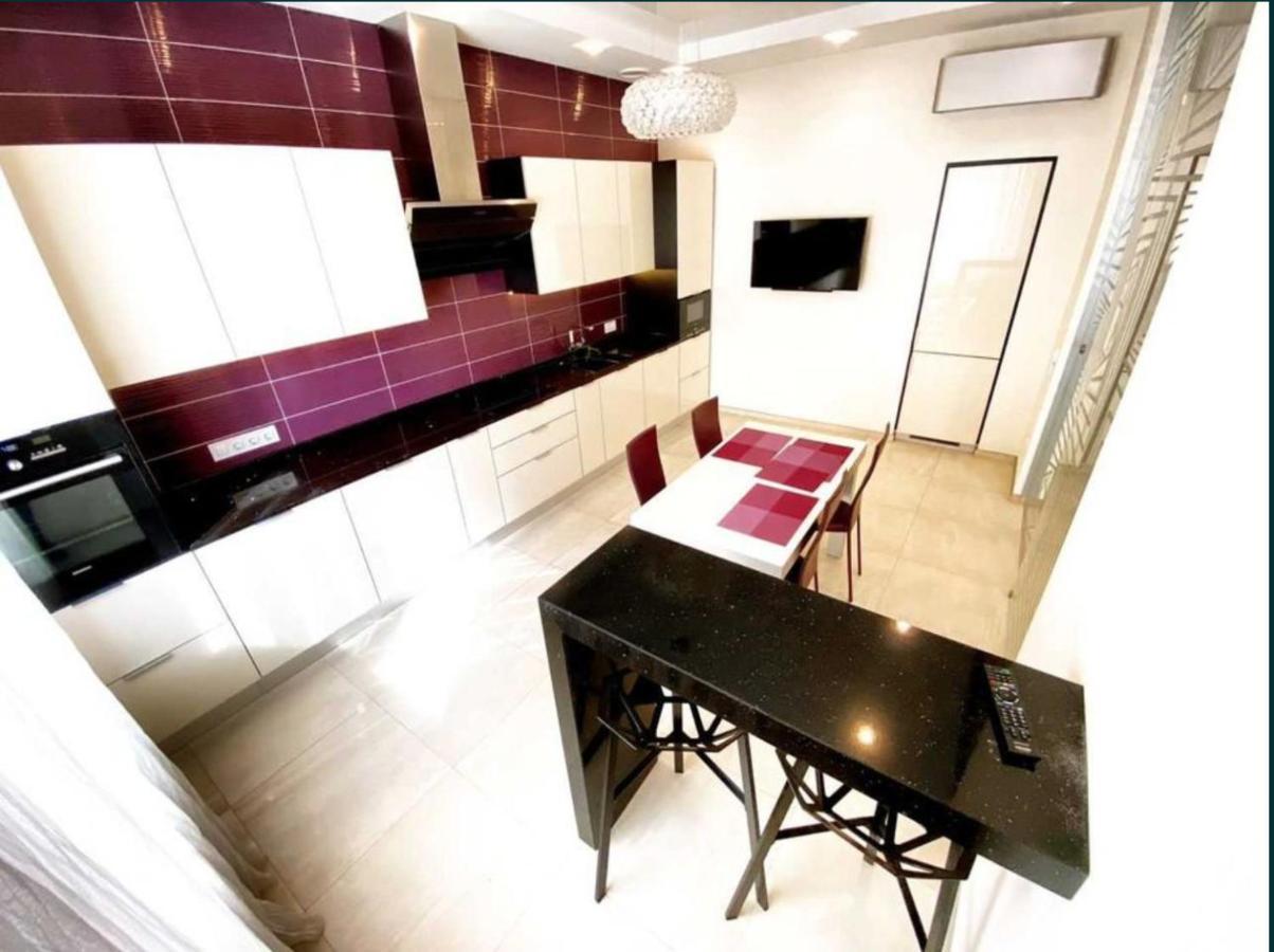 2-Bedroom Most City Center Area Apartment Dniepropietrowsk Zewnętrze zdjęcie