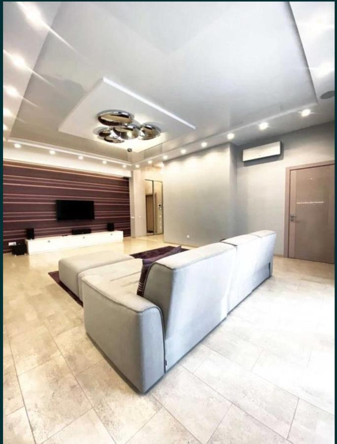 2-Bedroom Most City Center Area Apartment Dniepropietrowsk Zewnętrze zdjęcie